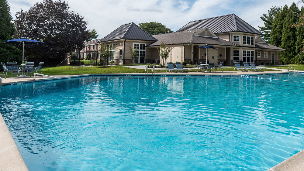 swimming pool at middletown trace apartments langhorne pa