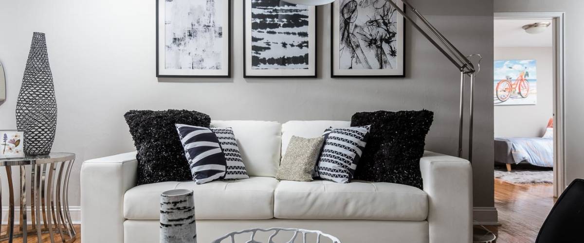 3 bedroom townhome living room