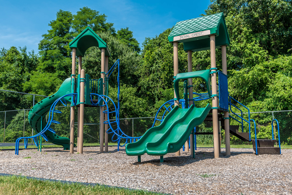 Amenities and Features of Royal Crest Apartments JCMLiving