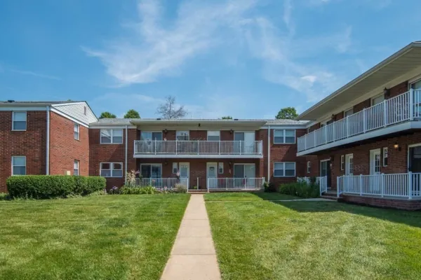 Chestnut Court Apartments Entrance Matawan NJ