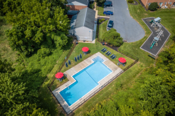 pool in windsor court lancaster