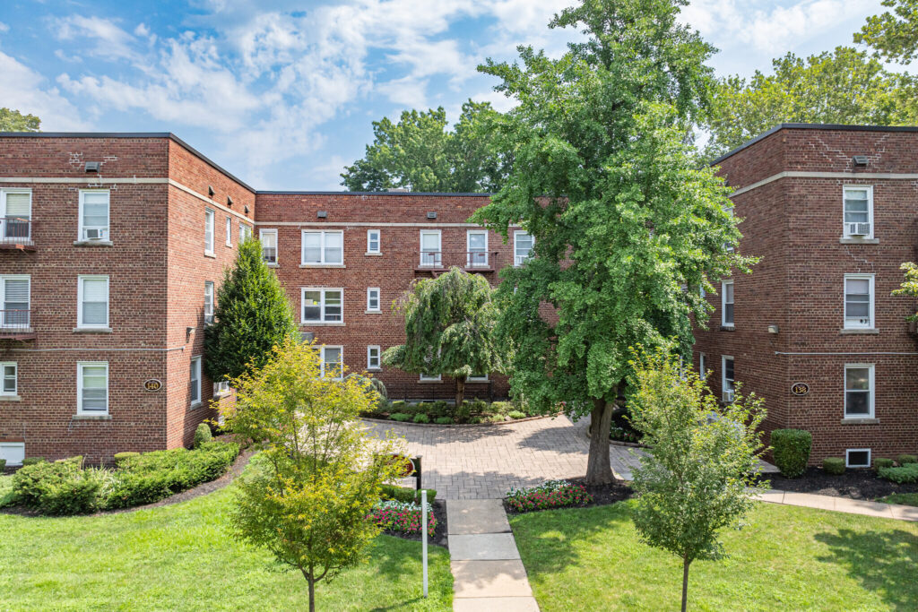 Highland Montgomery Apartments