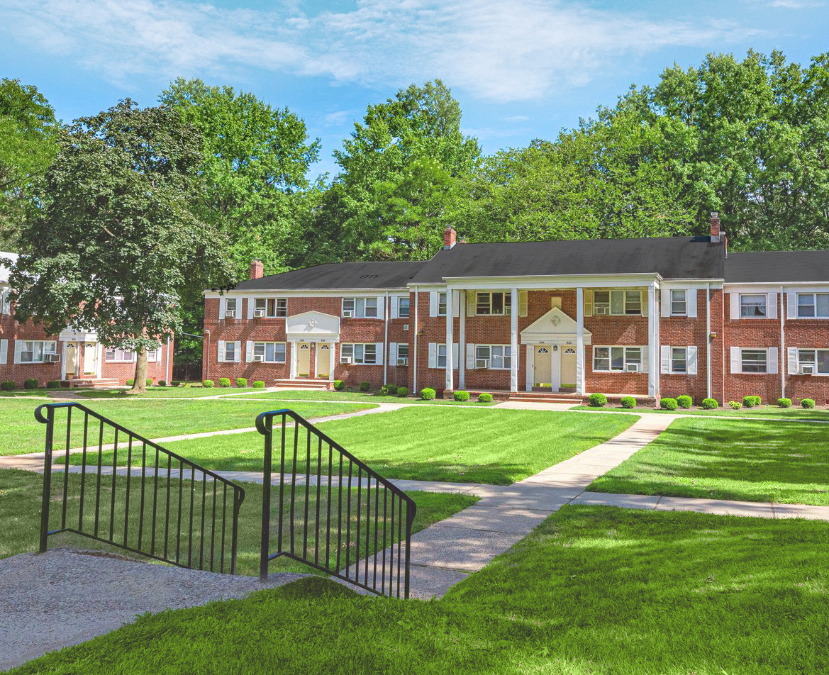 Amenities of Hillside Village Apartments Ridgefield Rentals