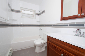 Douglass Gardens bathroom