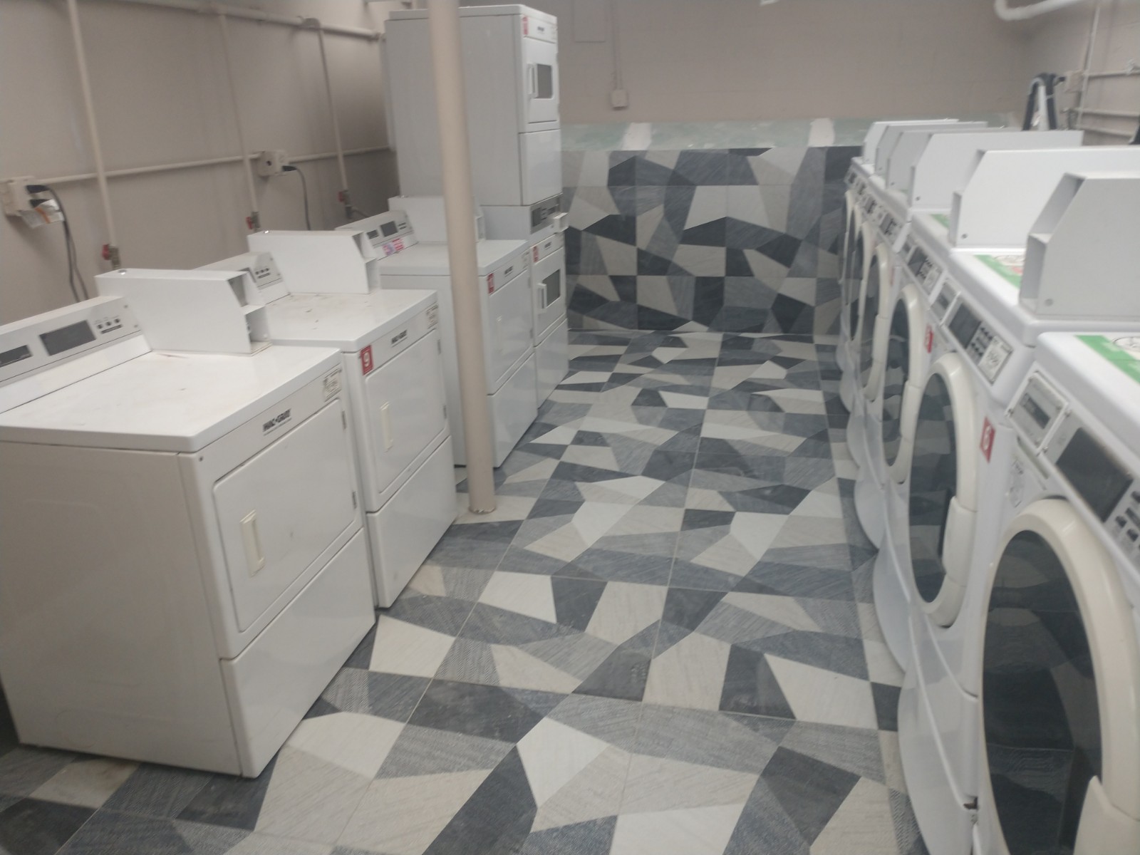 Stratford Apartments Laundry Room