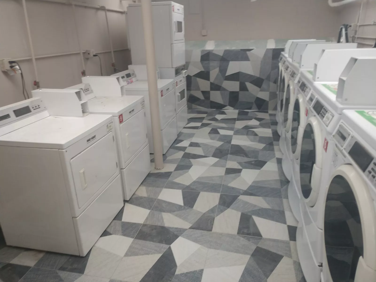 Stratford Apartments Laundry Room