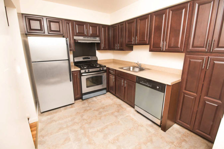 Photos & 3D Tours of Barrett Country Club in Kendall Park, NJ