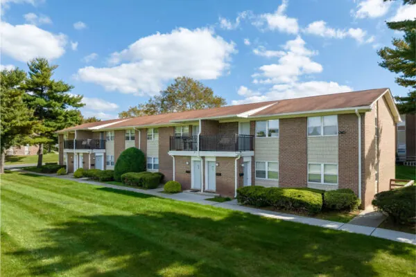 Barrett Country Club Exterior
