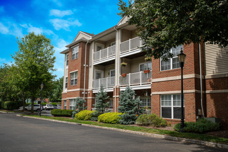 Photos & Gallery Highlands at Westwood Apartments