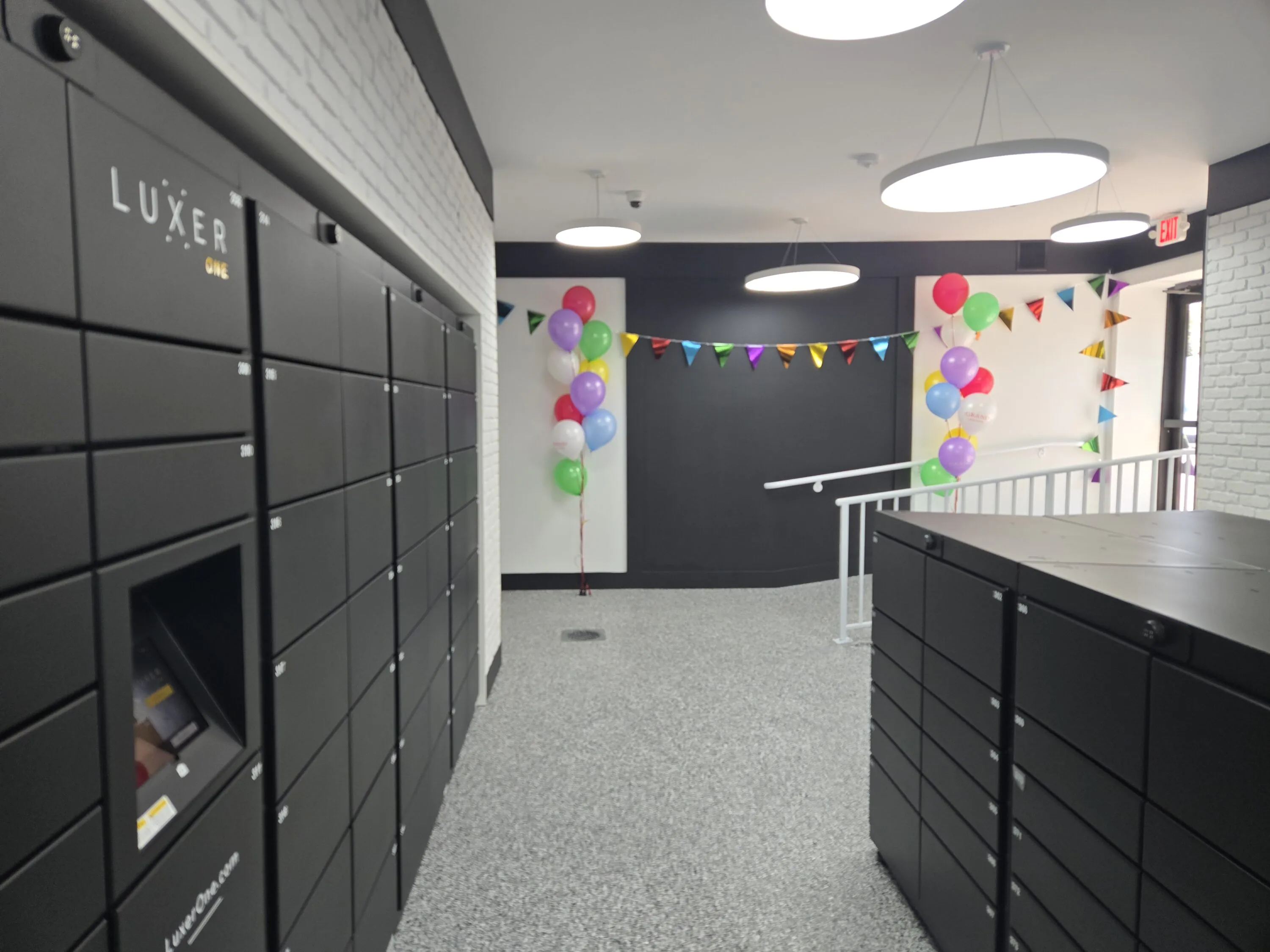 package center at lynnewood gardens